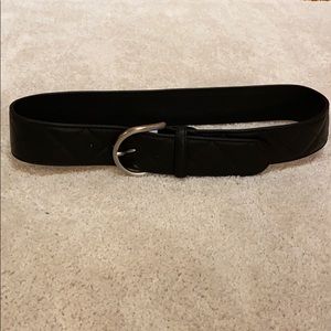 Tailored Sportsman Quilted “C” Leather Belt